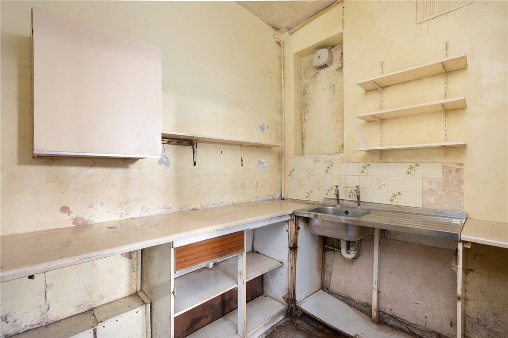 Property photo 3 of 8 Picture No. 02