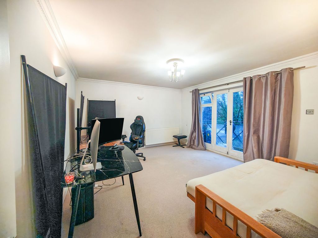 Property photo 3 of 11 Cheynect9585513-01-2026__16-56-21_Img_20260113_155757671_Hdr_Edited.Jpg