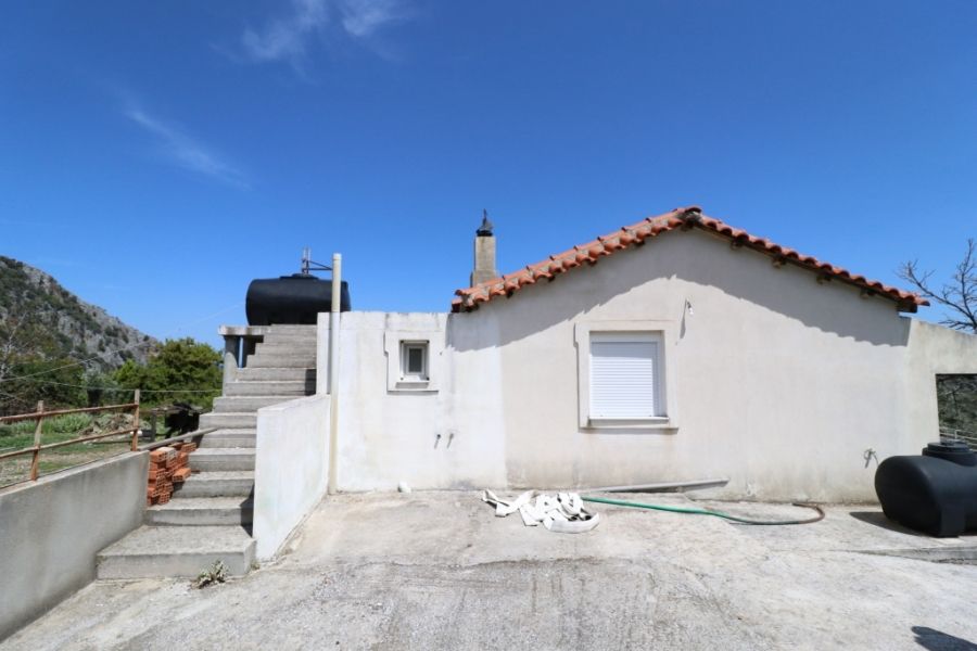 Property photo 2 of 25