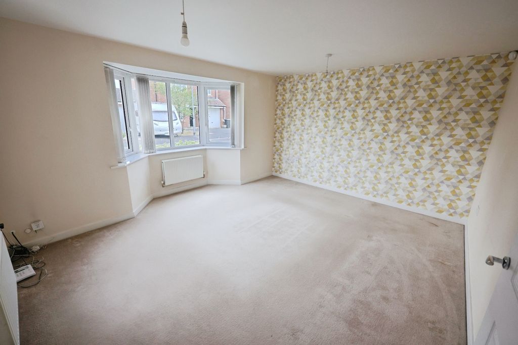 Property photo 3 of 14 Pbox-Img.Jpg