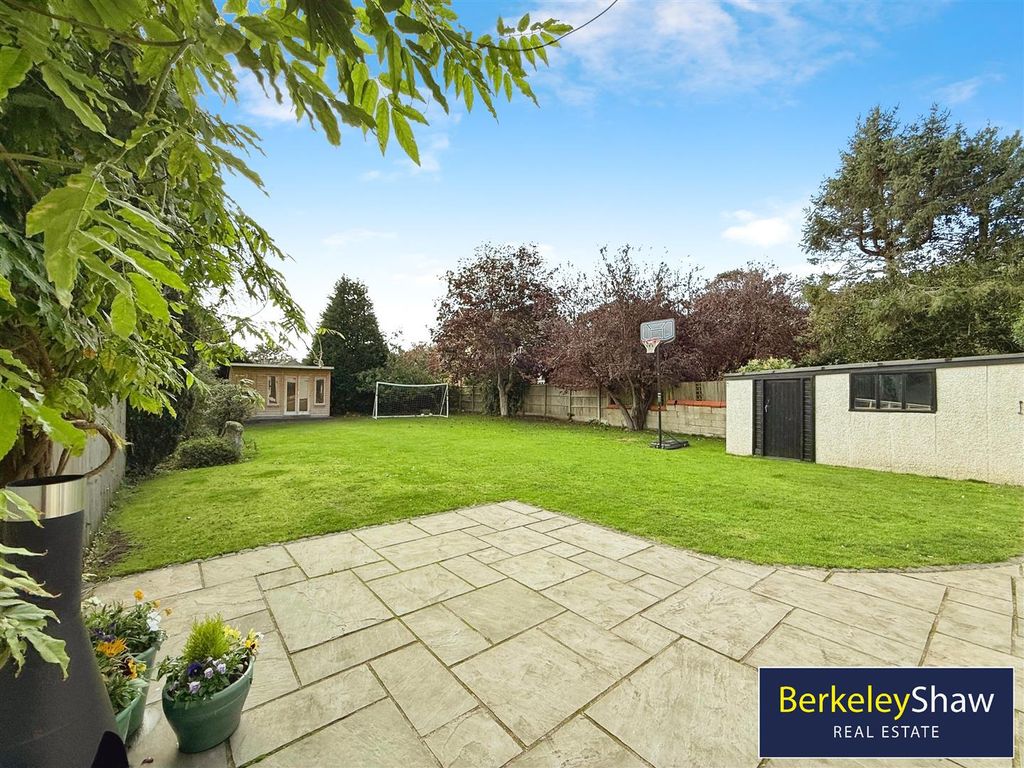 Property photo 2 of 37