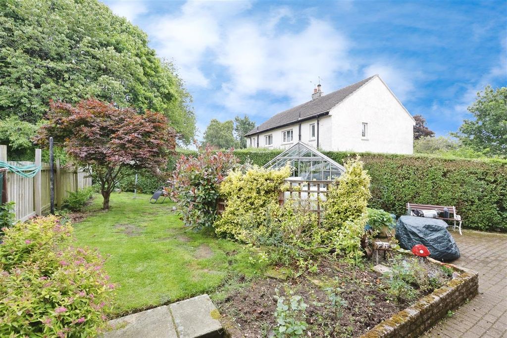 Property photo 2 of 26