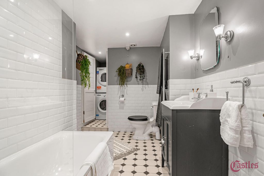 Property photo 2 of 43 Bathroom