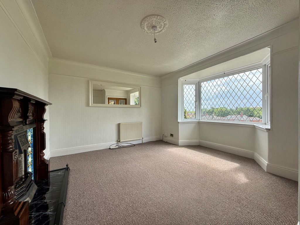 Property photo 3 of 16 Living Room
