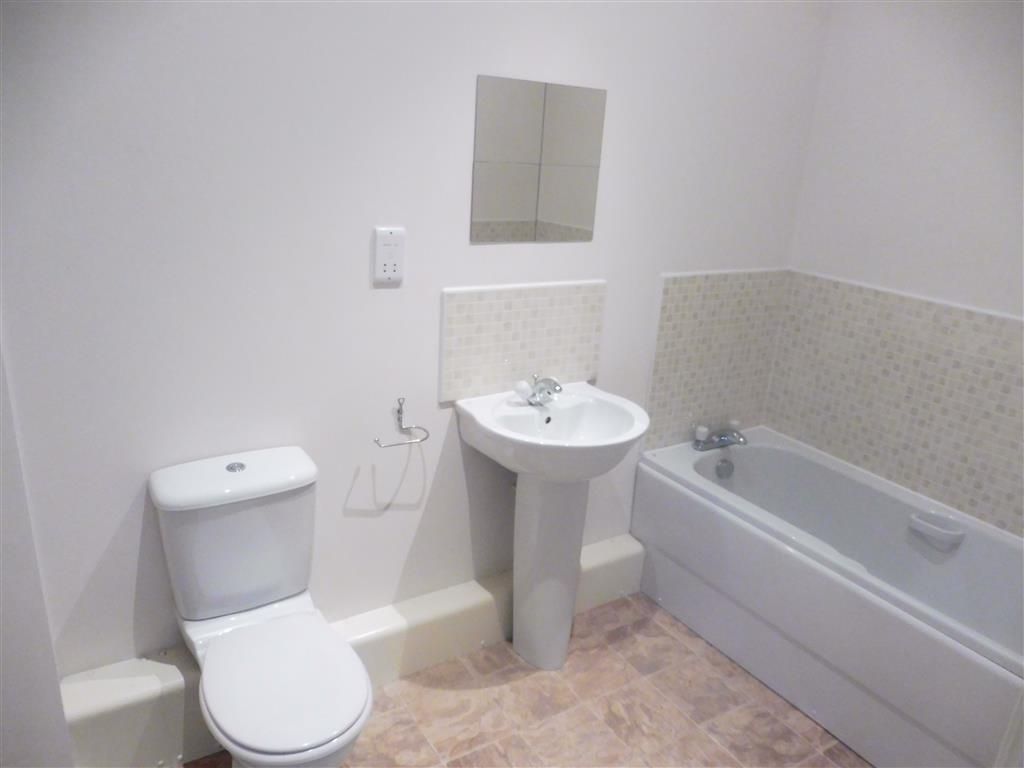 Property photo 3 of 7 Bathroom