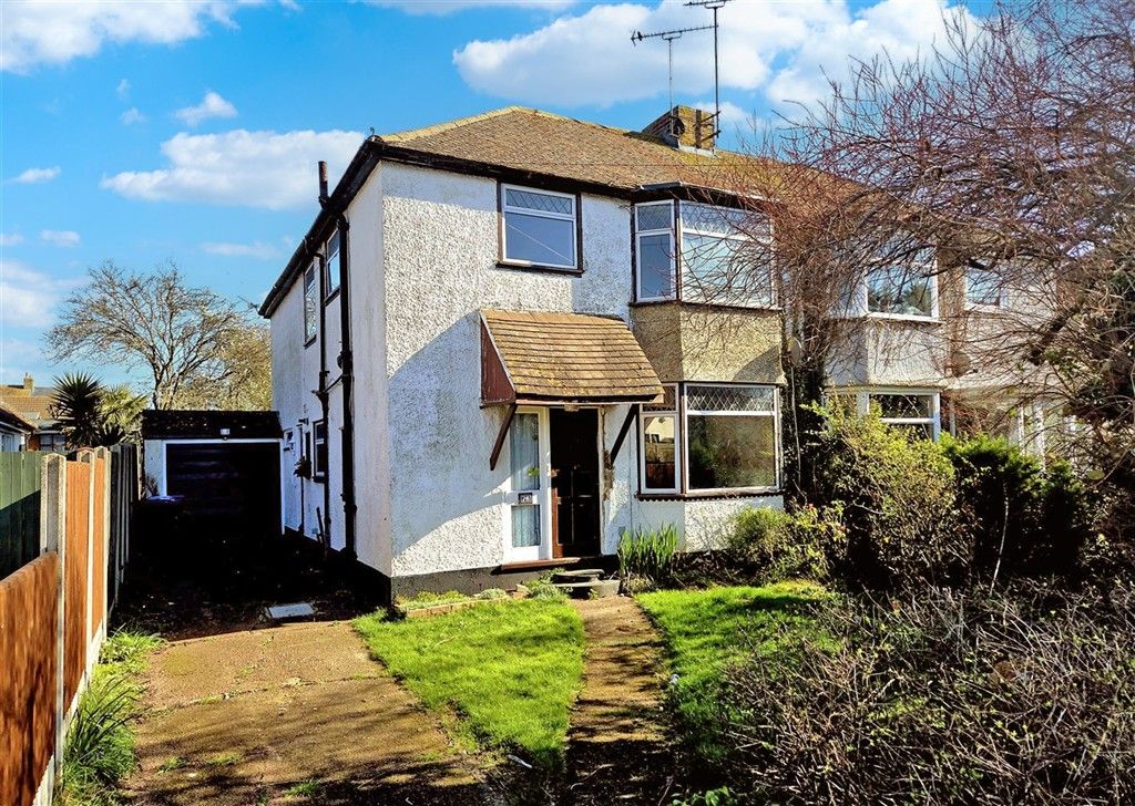 Property photo 3 of 9 Front