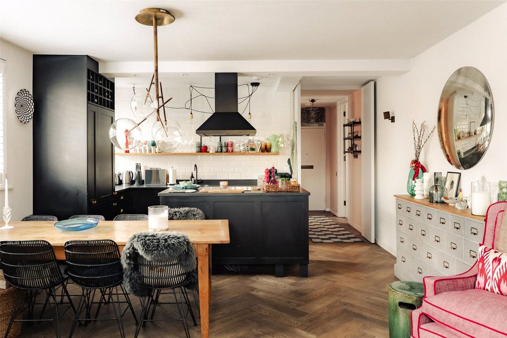 Property photo 3 of 8 Reception Room