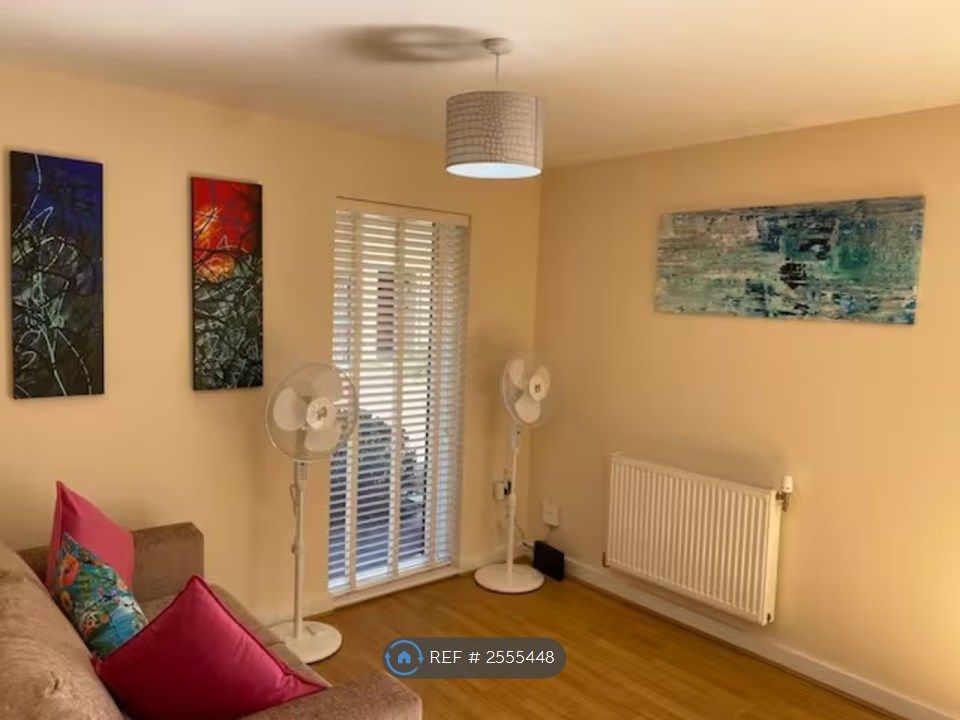 Property photo 3 of 35