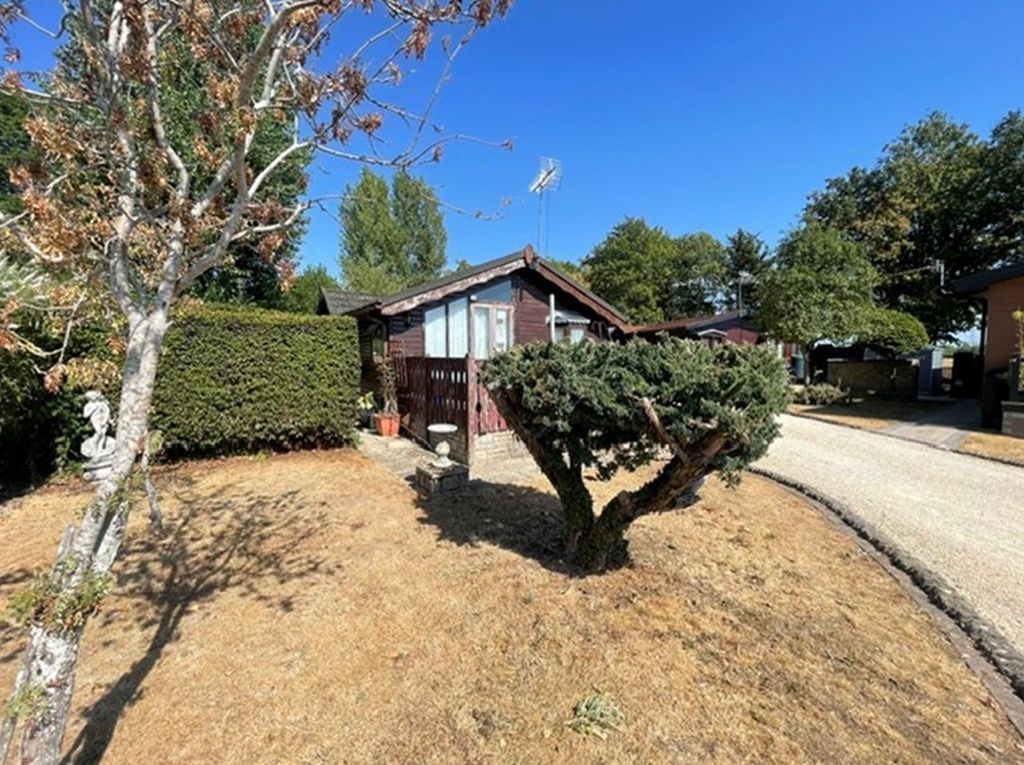 Property photo 1 of 5
