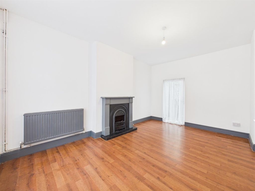 Property photo 3 of 23 Cam04045G0-Pr0041-Still011.Jpg