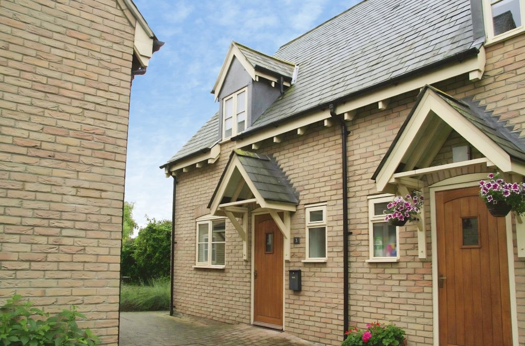 Property photo 1 of 8 Front