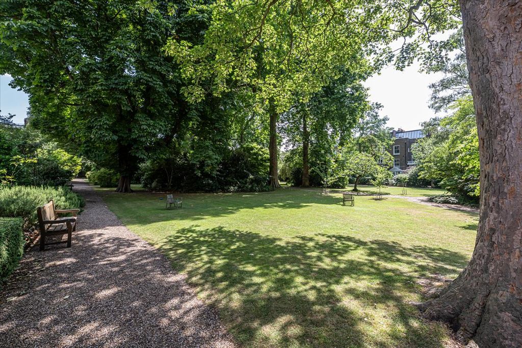 Property photo 3 of 22