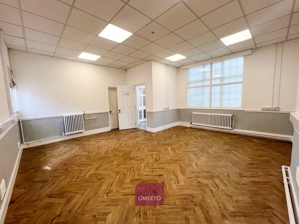 Property photo 3 of 14 Office 3 To Let
