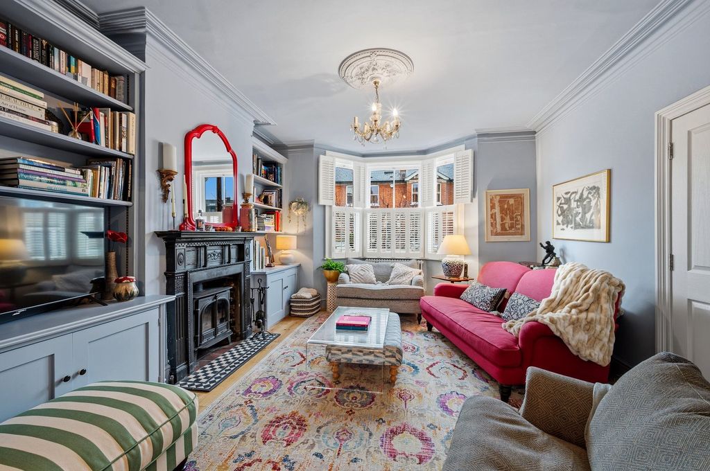 Property photo 3 of 25