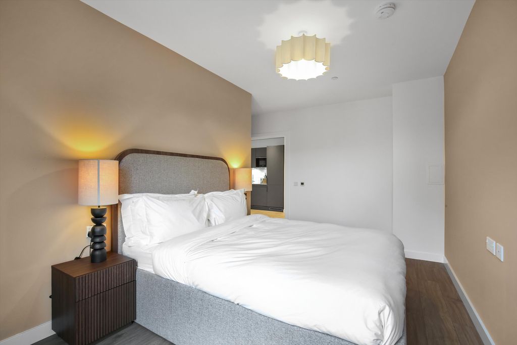 Property photo 3 of 32 Image