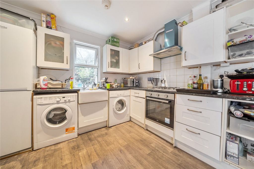 Property photo 2 of 16 Kitchen