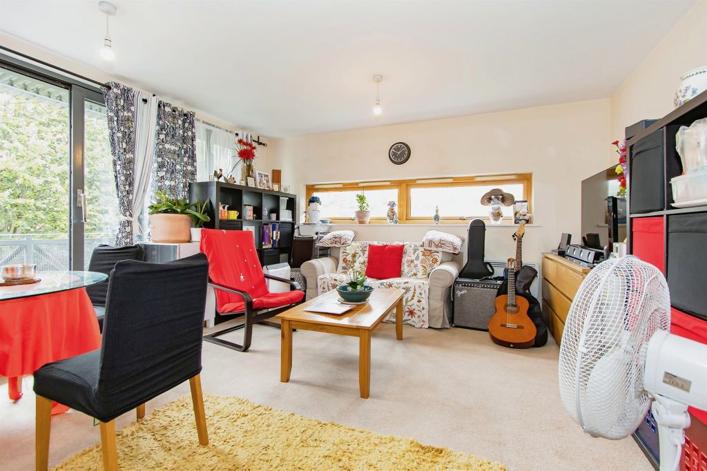 Property photo 3 of 11