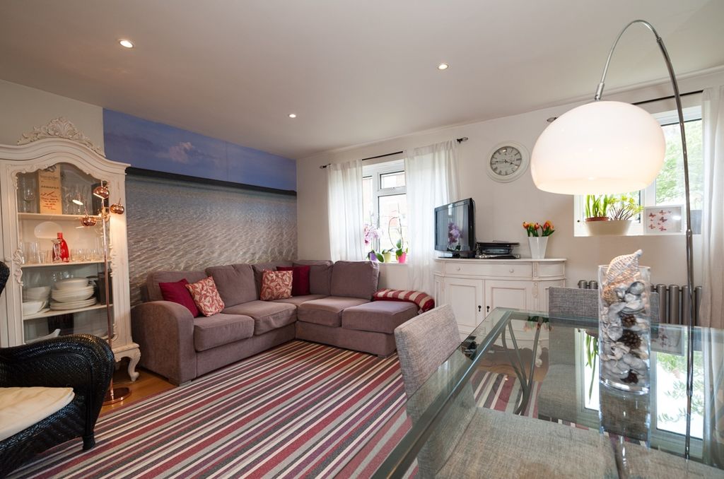 Property photo 2 of 19 Reception