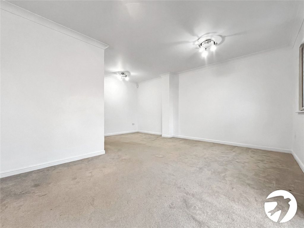 Property photo 3 of 17 Picture No. 04