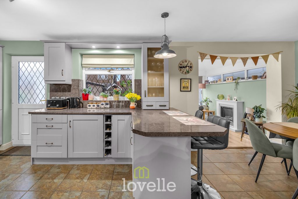 Property photo 2 of 30