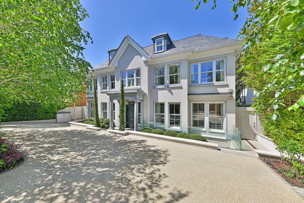 Property photo 1 of 22