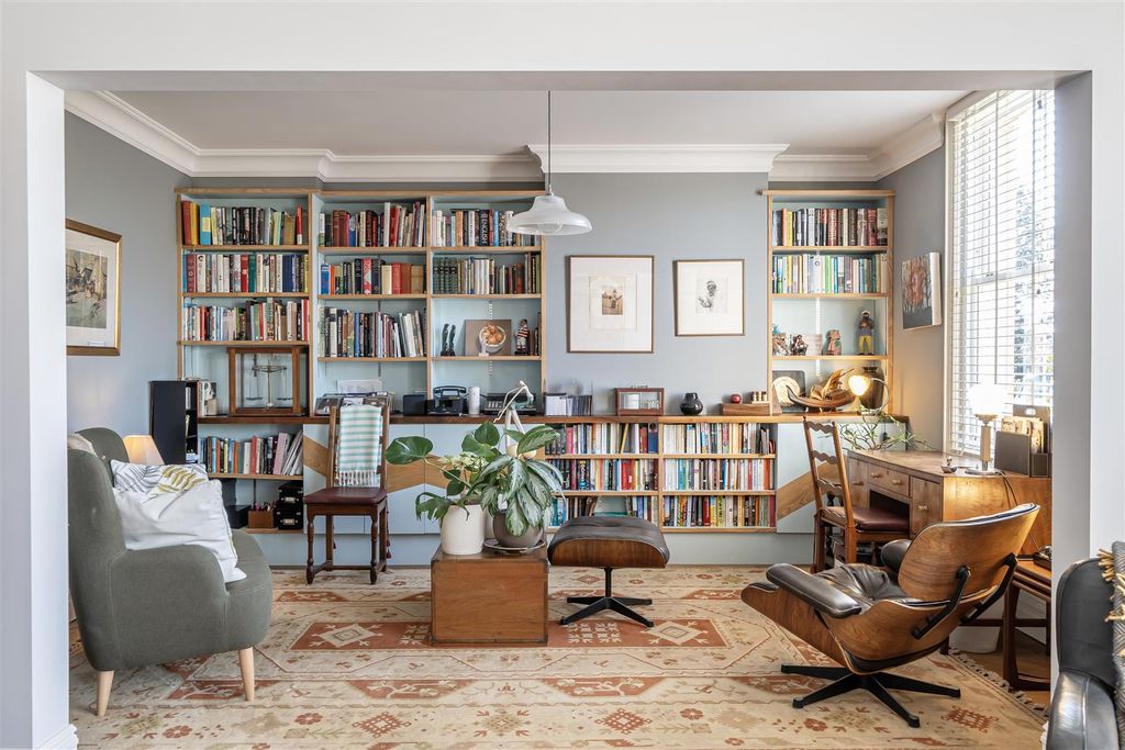 Property photo 3 of 15 Sitting Room (2).Jpg