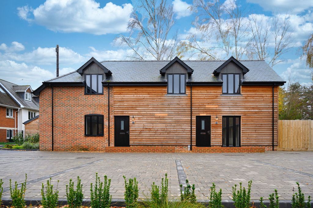 Property photo 2 of 15