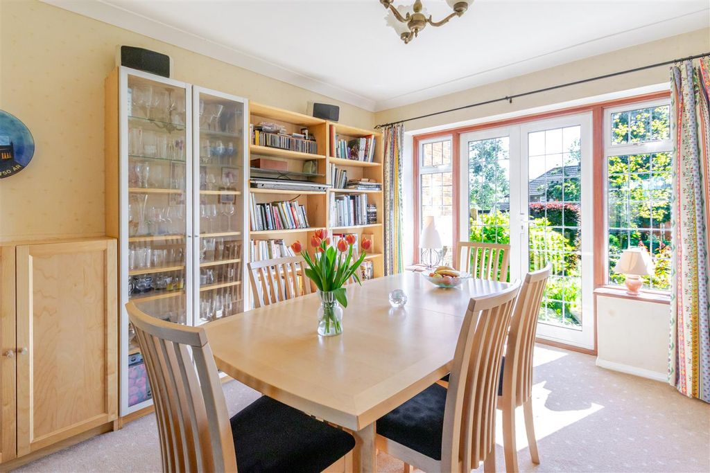 Property photo 3 of 29 Dining