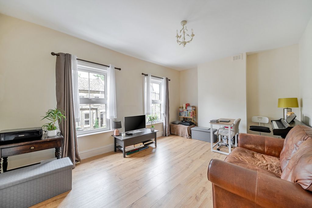 Property photo 3 of 16 1463008-14-6A0c3F...