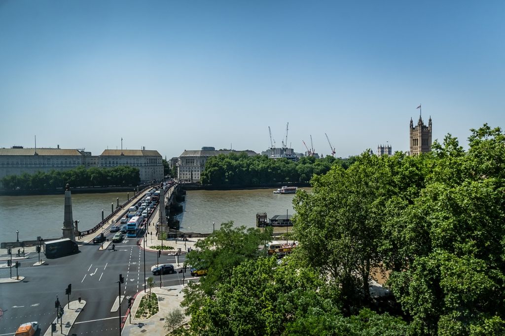 Property photo 3 of 12 Parliament-View-04