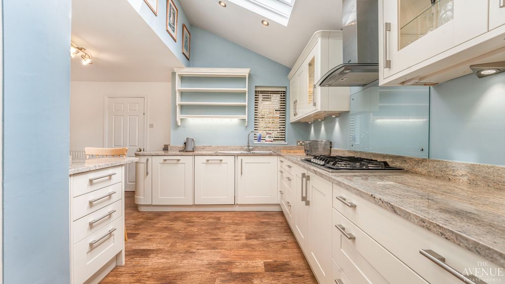 Property photo 3 of 26 4849425