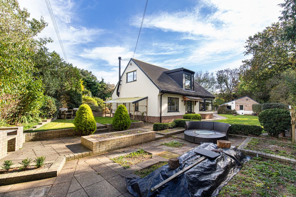Property photo 1 of 48