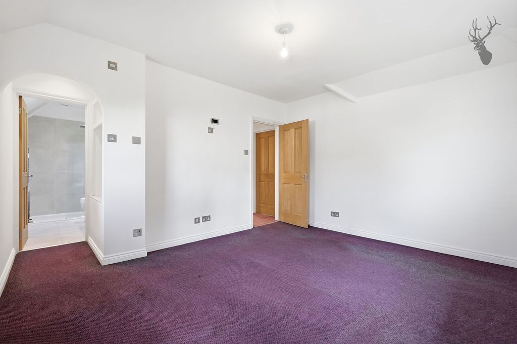 Additional image 11 of 4 bed semi-detached house for saleHigh Road, Epping CM16