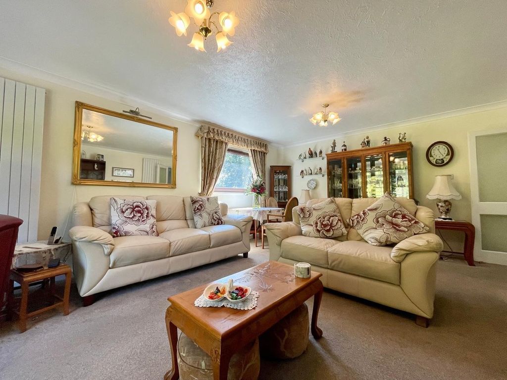 Property photo 3 of 24