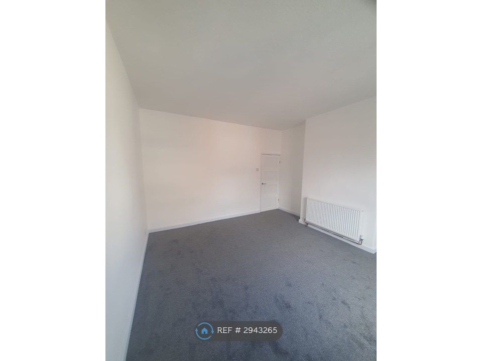 Property photo 3 of 13 Bedroom 1