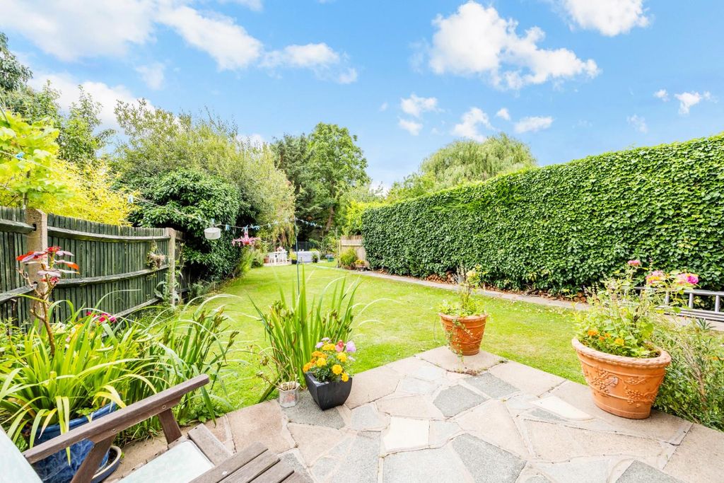 Property photo 3 of 17 Mavis Avenue