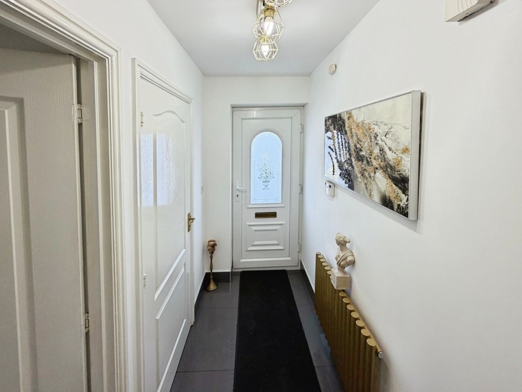Property photo 3 of 42 Pbox-Img.Jpg