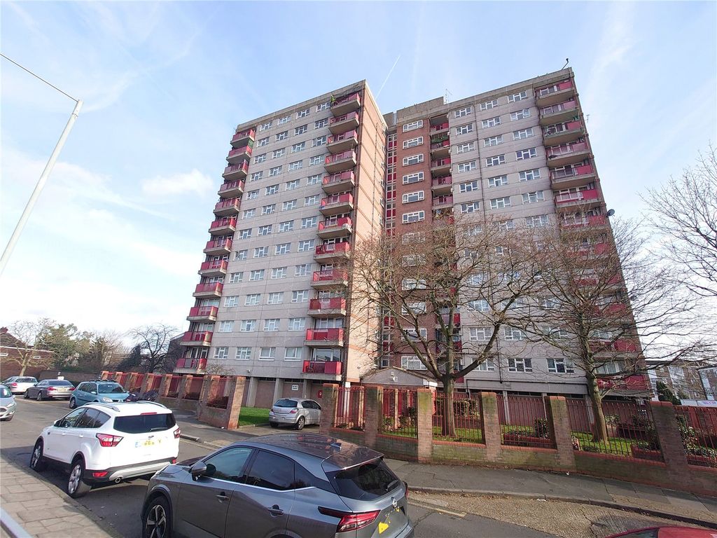 Property photo 1 of 7 Front Building