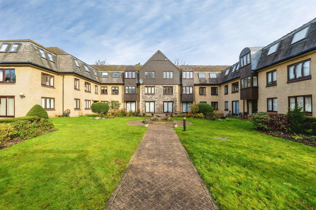 Property photo 2 of 10