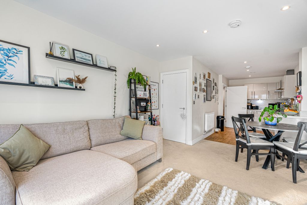 Property photo 3 of 12 Living Room