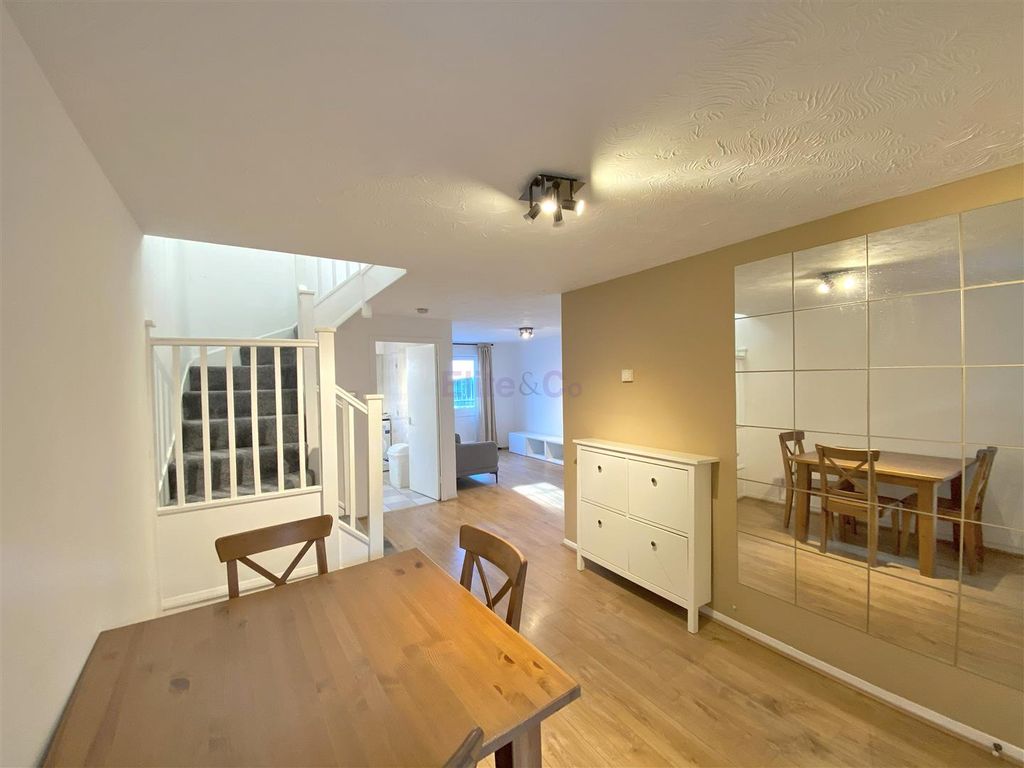 Property photo 2 of 14 Dining Area