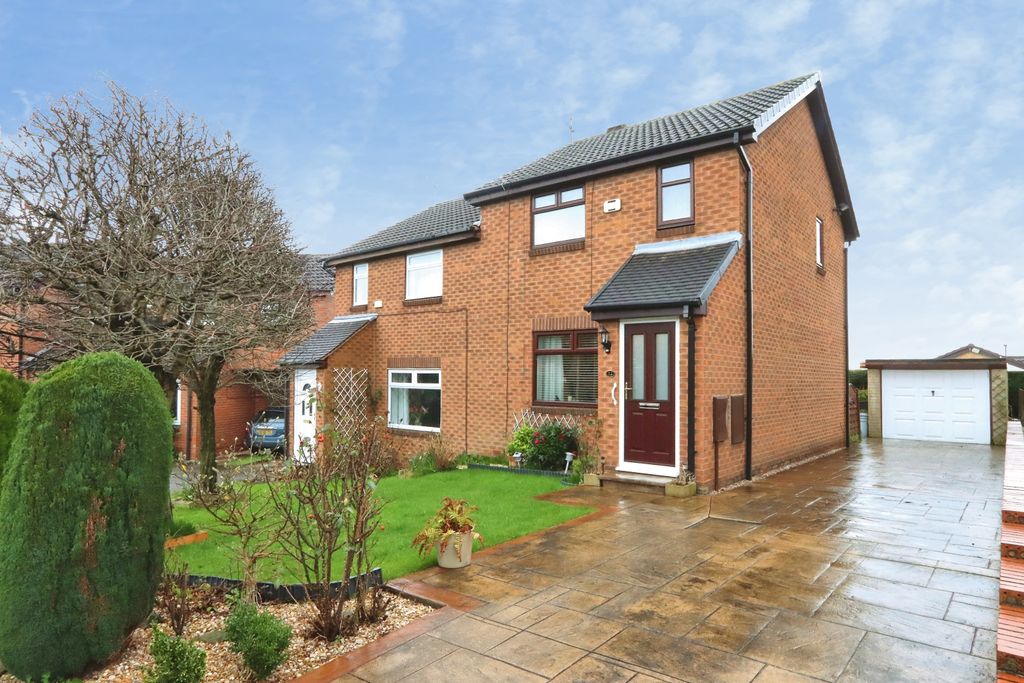 Property photo 1 of 10 Front View