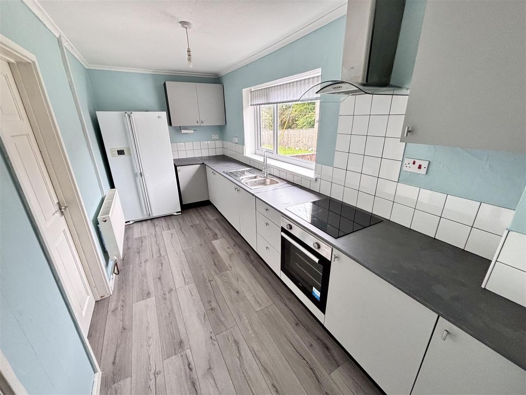 Property photo 2 of 13 Kitchen