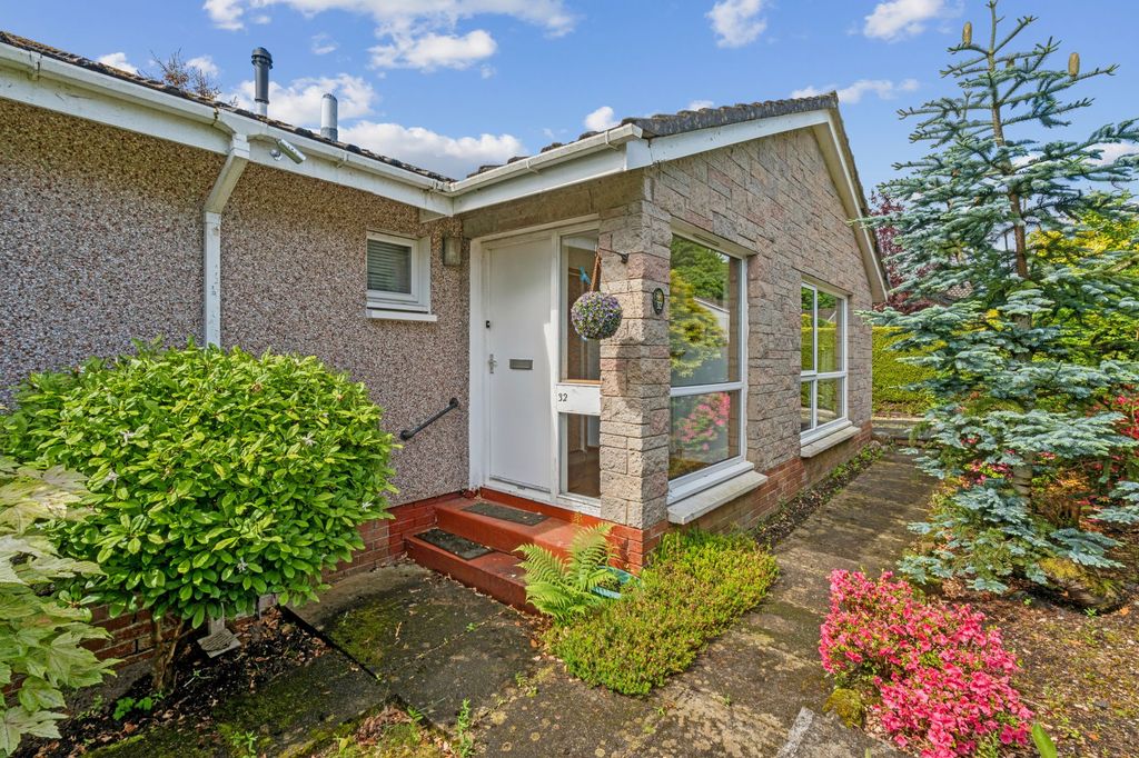 Property photo 1 of 14 External