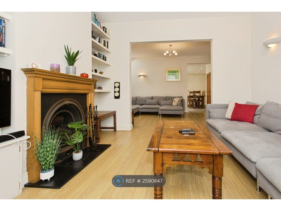 Property photo 3 of 27