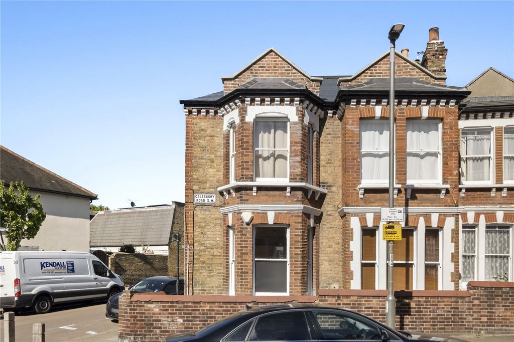 Property photo 1 of 10 External