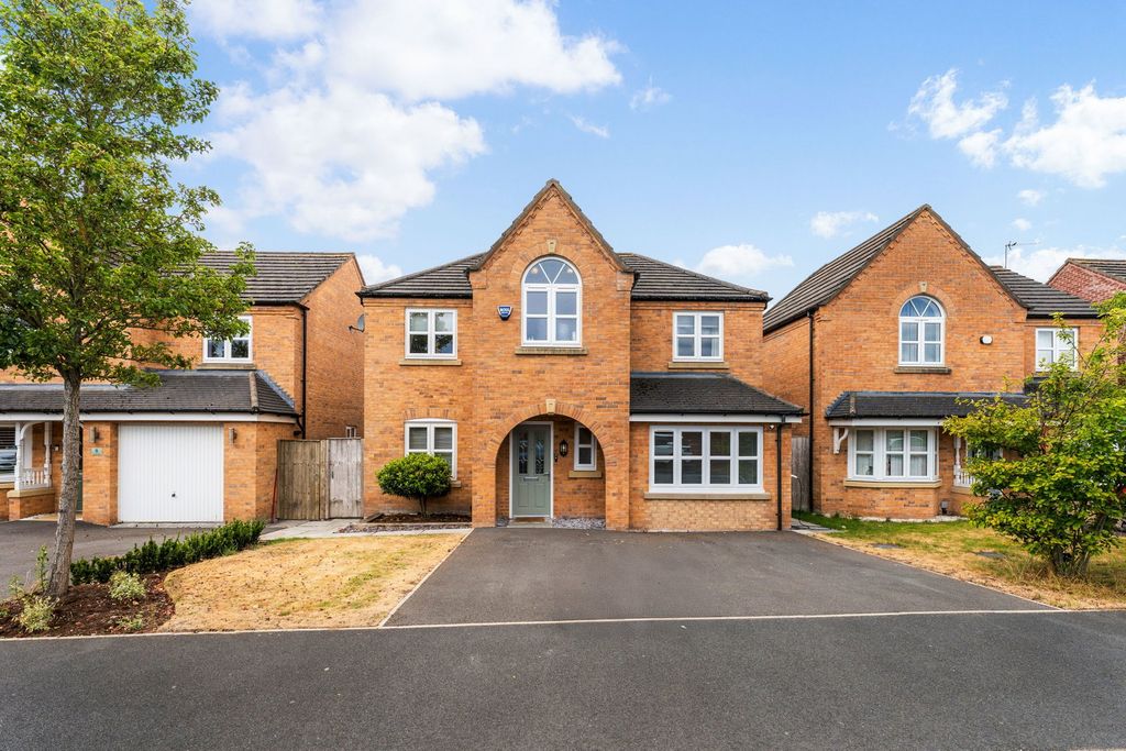 Property photo 1 of 54