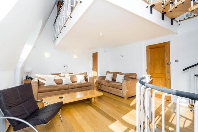 Property photo 3 of 25 Living Room