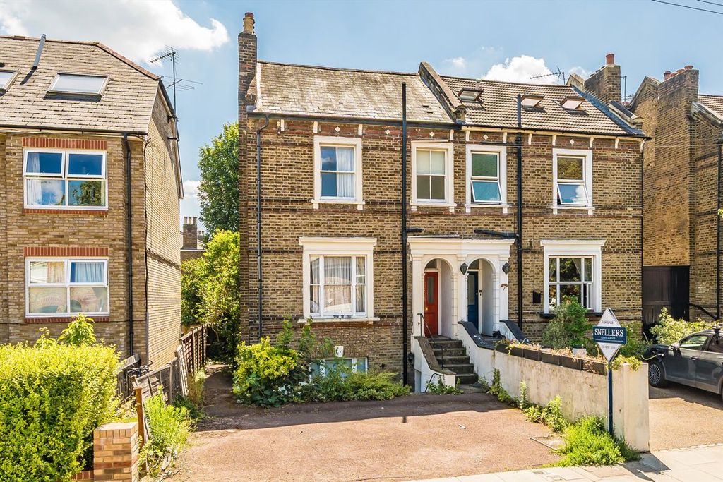 Property photo 1 of 4