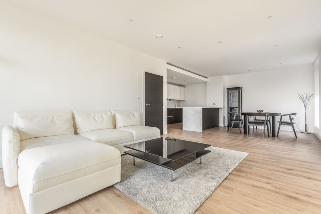 Property photo 2 of 9 670021 (1)